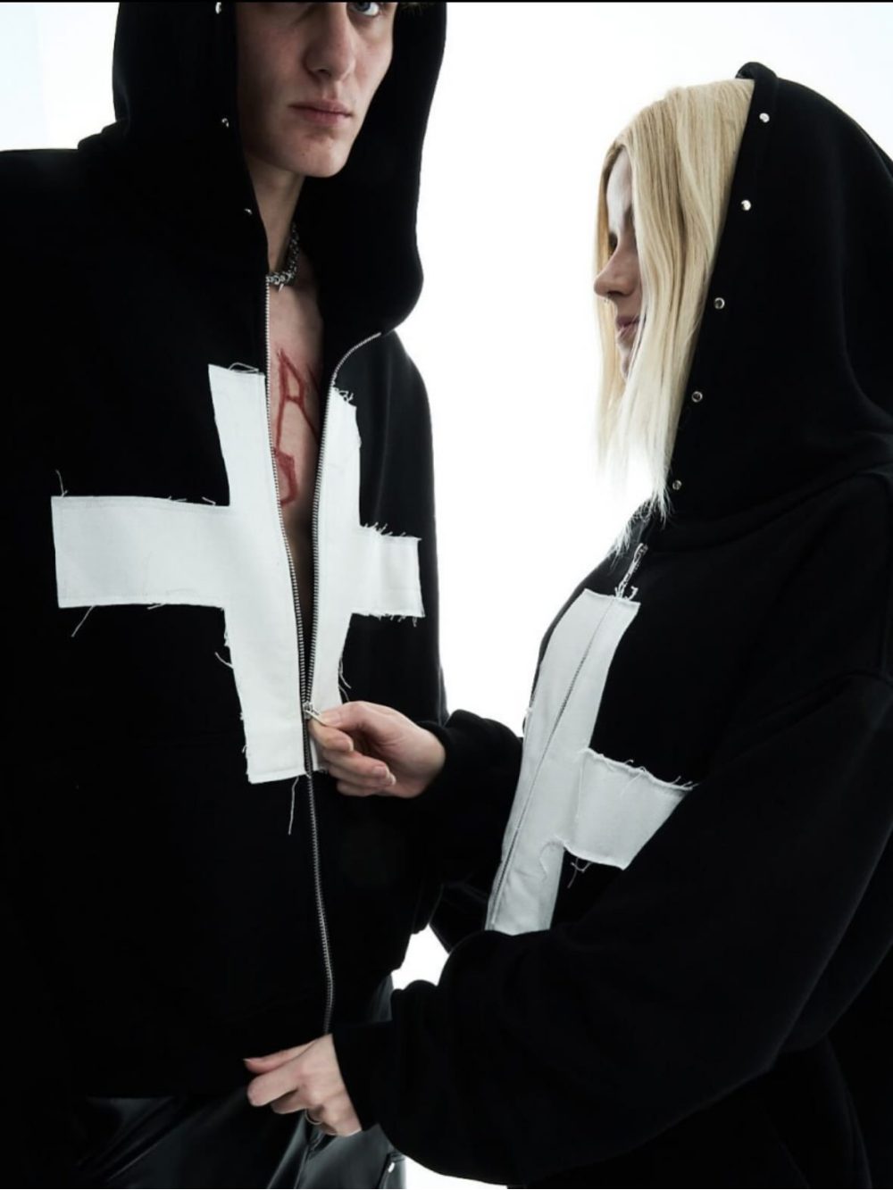 Street Fashion Zip Up Hoodie - เสื้อฮู้ดซิปมีฮู้ดลายกากบาทสไตล์ Y2K ปี 2026 แนวอเมริกันเรโทร ทรงหลวม