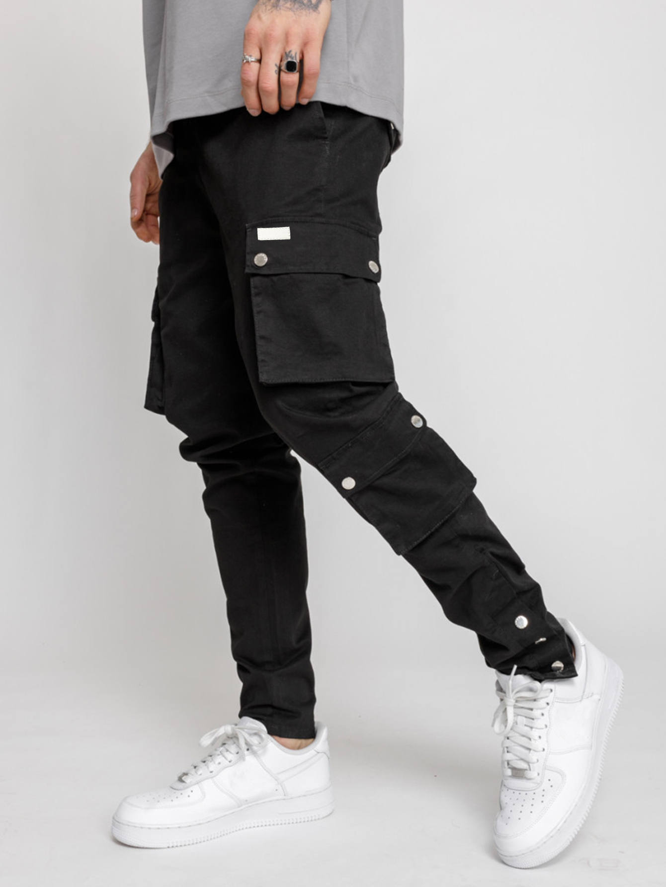 Street Fashion News - กางเกงทำงานผู้ชาย รุ่นใหม่สำหรับฤดูใบไม้ร่วง ตกแต่งกระดุม ดีไซน์ทันสมัย กางเกงแฟชั่นสำหรับกิจกรรมกลางแจ้ง ทรงขาตรง