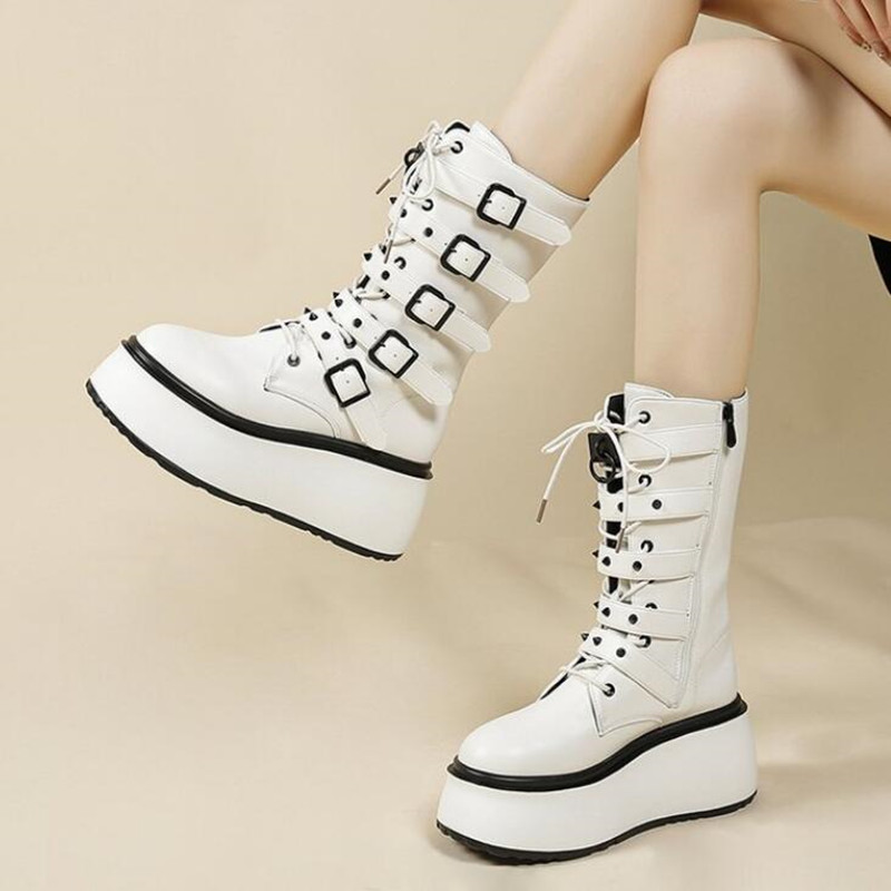 Street Fashion Brands - รองเท้าบูทโกธิคแฟชั่นใหม่สำหรับผู้หญิง รองเท้าบูทสตรีทผู้หญิง ส้นเตารีด หัวเข็มขัด ประดับกลิตเตอร์ สีดำ