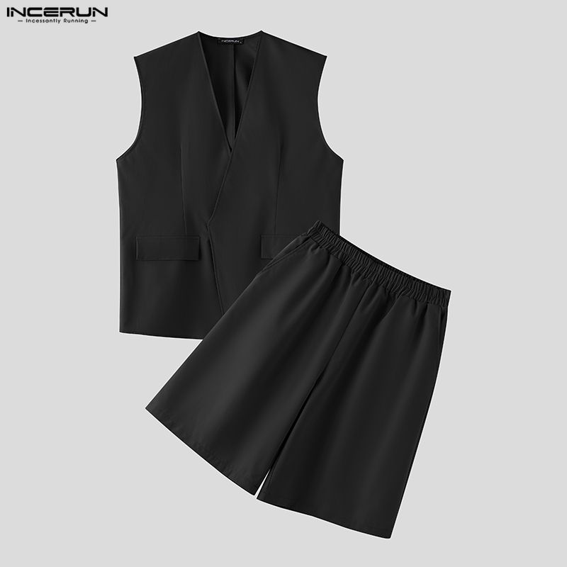 Fashion Streetwear - INCERUN ชุดเซ็ตผู้ชาย สีพื้น คอวี เสื้อกั๊กแขนกุดและกางเกงขาสั้น ชุดสองชิ้น