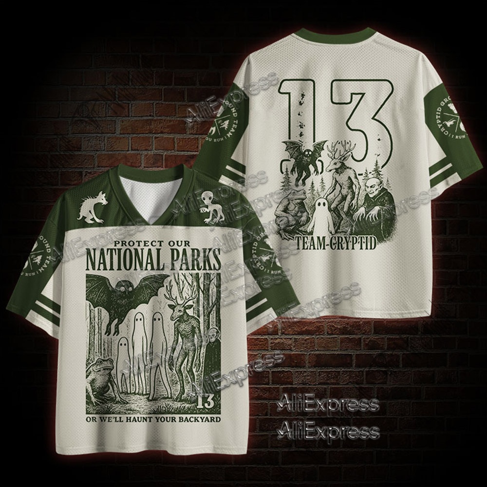 Street Fashion News - (ZZ) ซีรีส์สีเข้มใหม่ เสื้อเจอร์ซีย์ตาข่ายแห้งเร็วแนวสตรีทเทรนดี้ เสื้อยืดคอวีสำหรับผู้ใหญ่ระบายอากาศได้ดี หล่อและสวมใส่สบาย