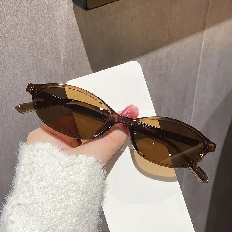 แว่นกันแดดทรงแคทอายสไตล์เรโทรส - Street Fashion Brands บทวิจารณ์และราคา