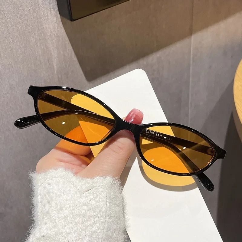 แว่นกันแดดทรงวงรีเล็กสไตล์เรโท - Street Fashion Brands บทวิจารณ์และราคา