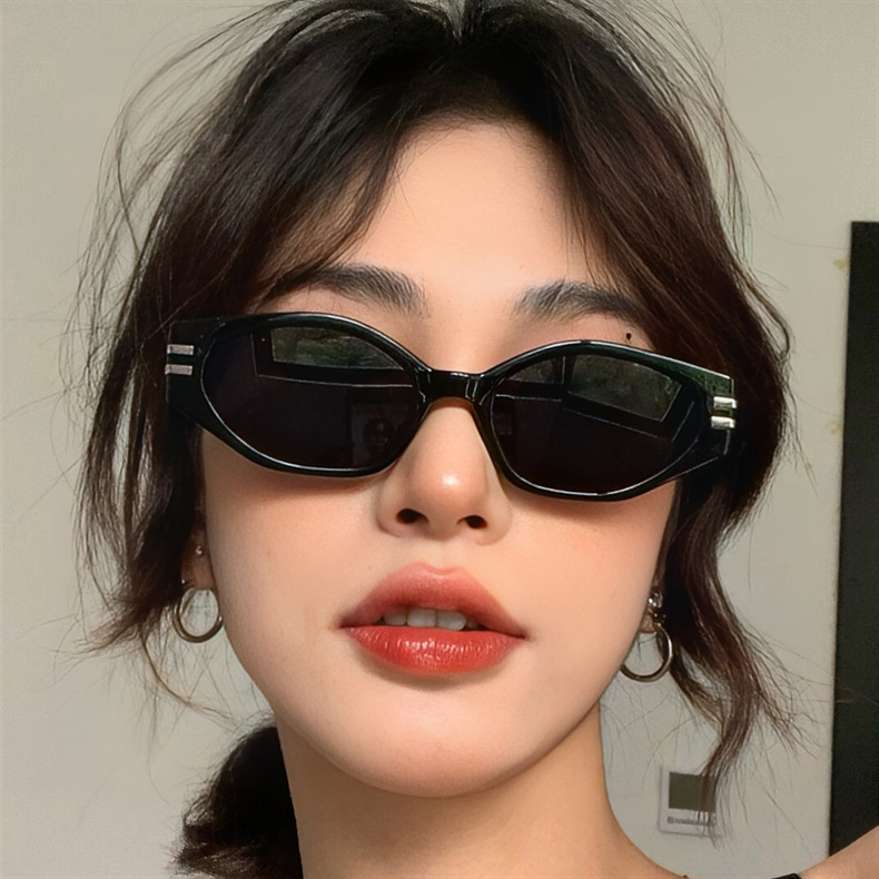 แว่นกันแดดทรงแคทอาย Y2K กรอบเล - Street Fashion News บทวิจารณ์และราคา