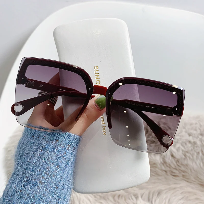 แว่นกันแดดทรงใหญ่สำหรับชายหญิง - Street Fashion Brands บทวิจารณ์และราคา