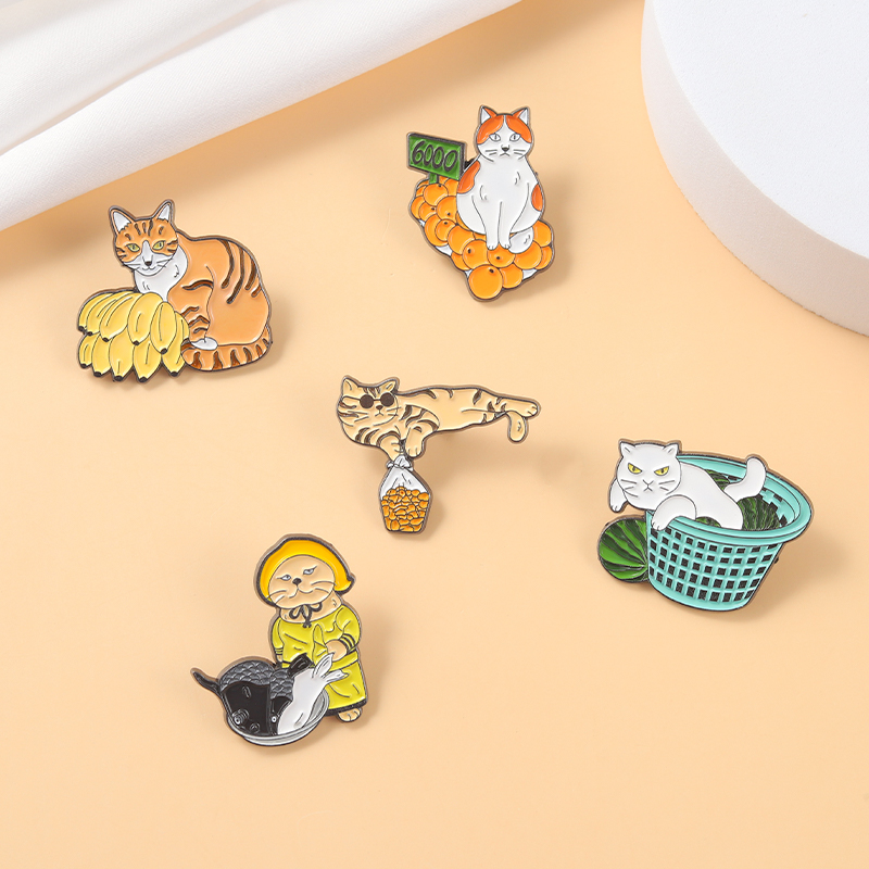 ตลก Stall แมว Enamel Pins ที่ก - Street Fashion Vendors บทวิจารณ์และราคา