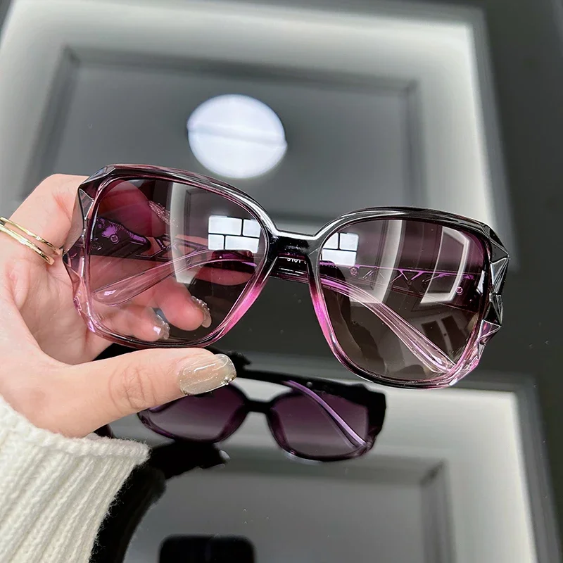 แว่นกันแดดวินเทจทรงโอเวอร์ไซส์ - Street Fashion Brands บทวิจารณ์และราคา