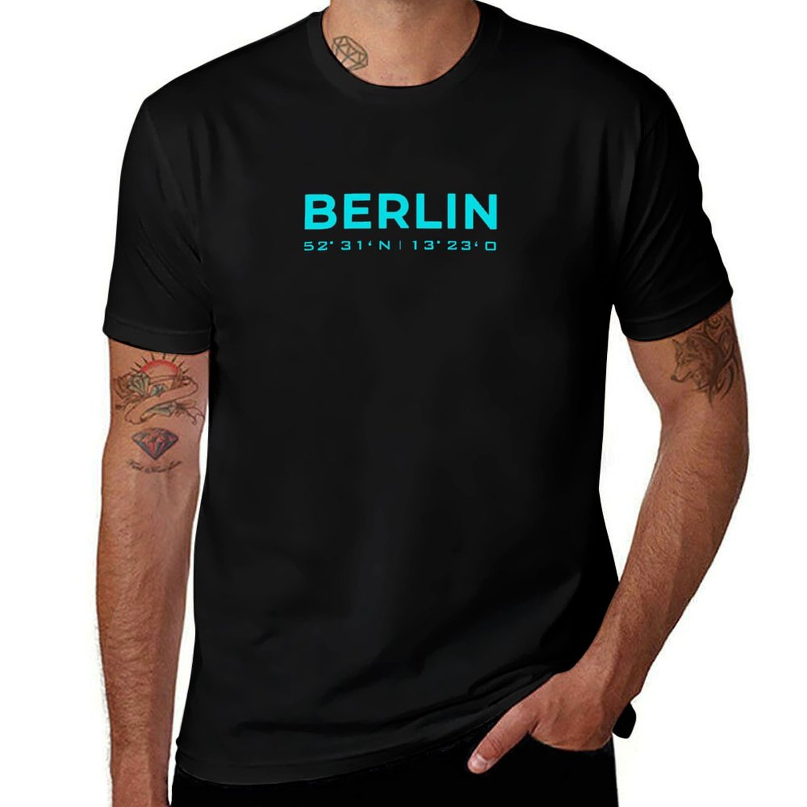 เสื้อยืดลายโฮมเบอร์ลินพร้อมพิก - Street Fashion Berlin บทวิจารณ์และราคา