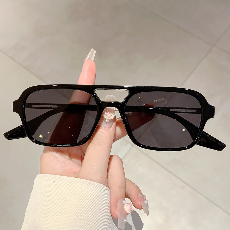 แว่นกันแดดทรงสี่เหลี่ยมสำหรับผ - Street Fashion Brands บทวิจารณ์และราคา