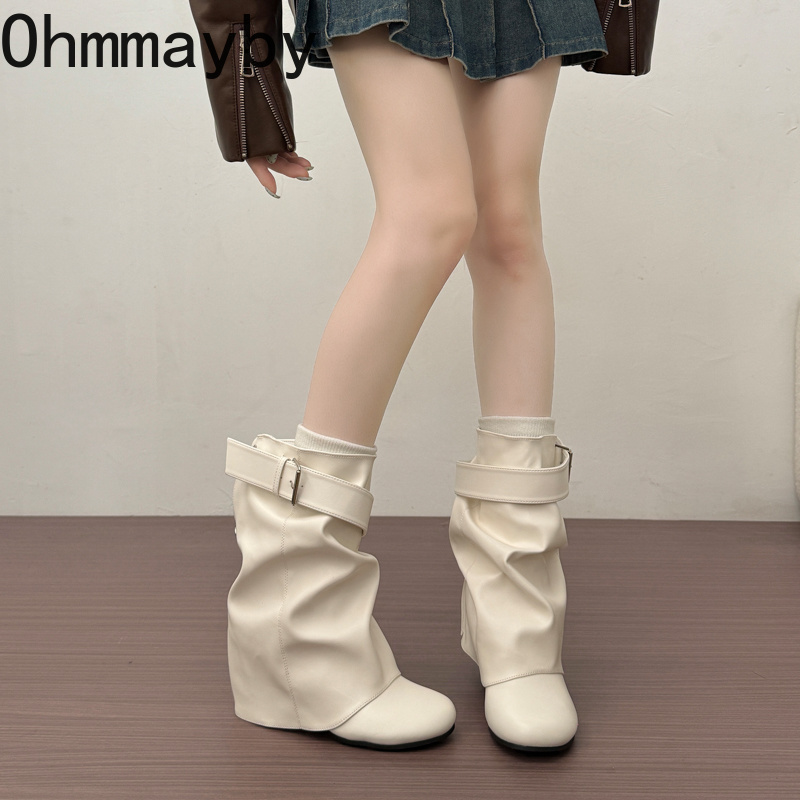 รองเท้าบูทหนังผู้หญิงทรงหลวมระ - Street Fashion News บทวิจารณ์และราคา