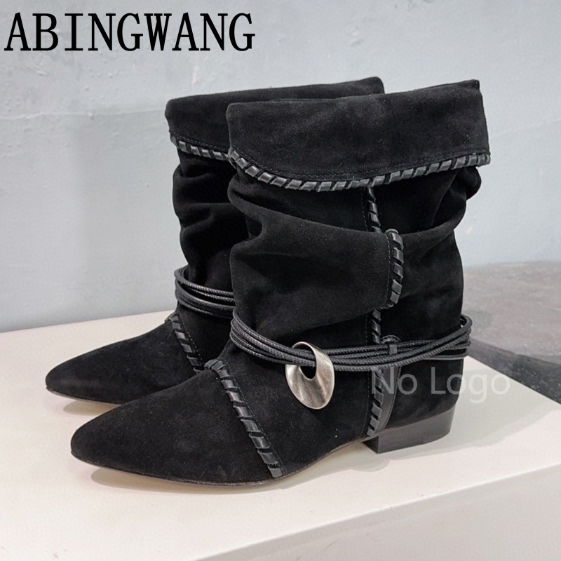 รองเท้าบูทข้อเท้าส้นเหลี่ยมหนั - Street Fashion Rome 2025 บทวิจารณ์และราคา